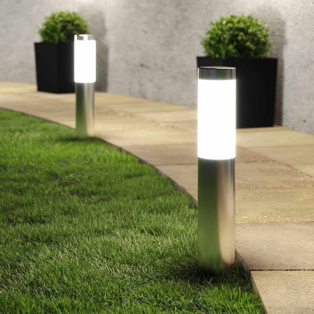 X2 Essex Solar Post Lights Silver