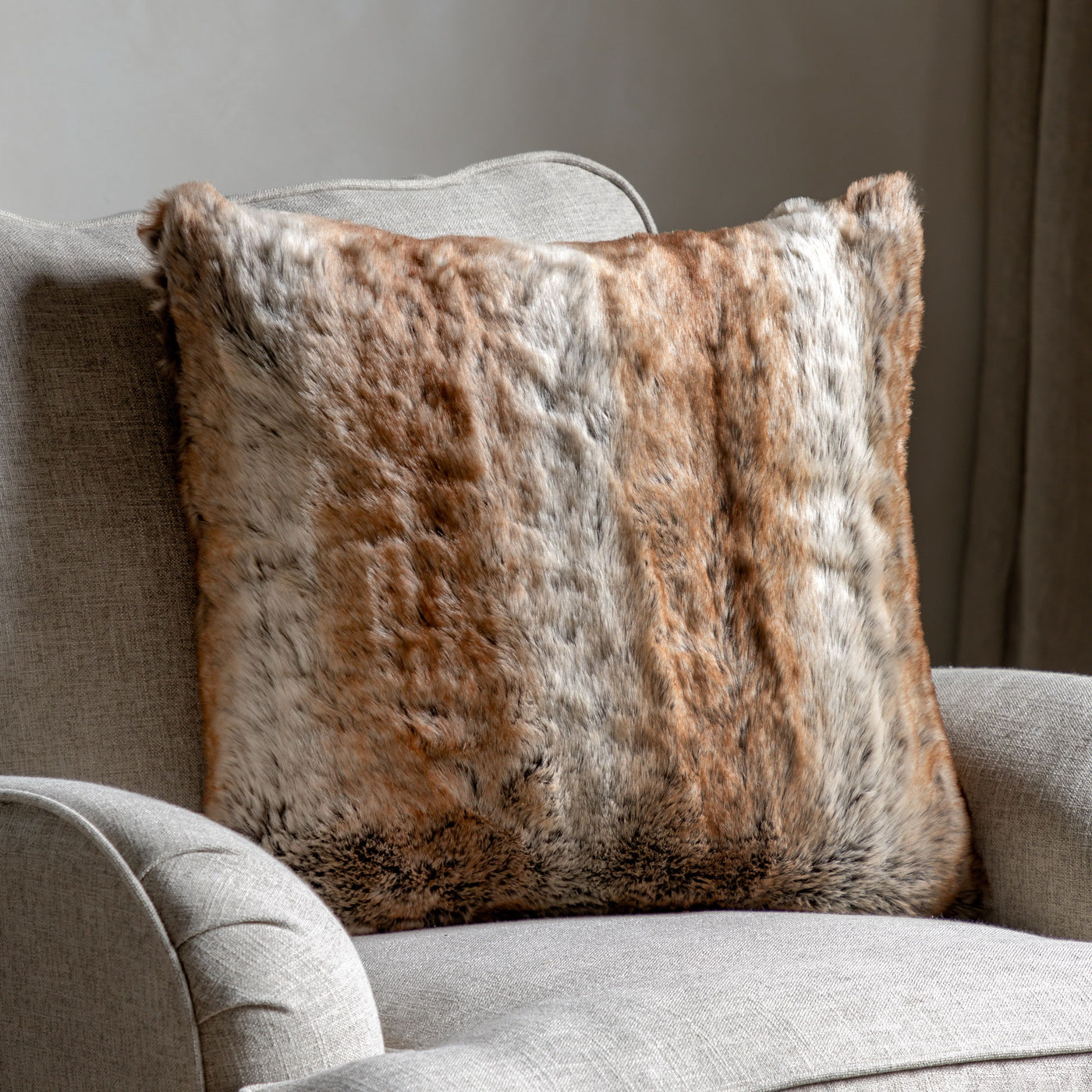 Husky Fur Cushion Cover Premium