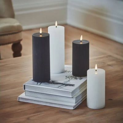 X4 Ribbed Pillar Candle White & Grey