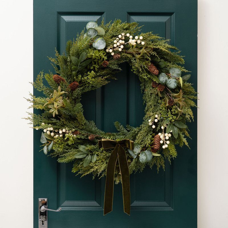 Oversized Velvet Wreath Bow